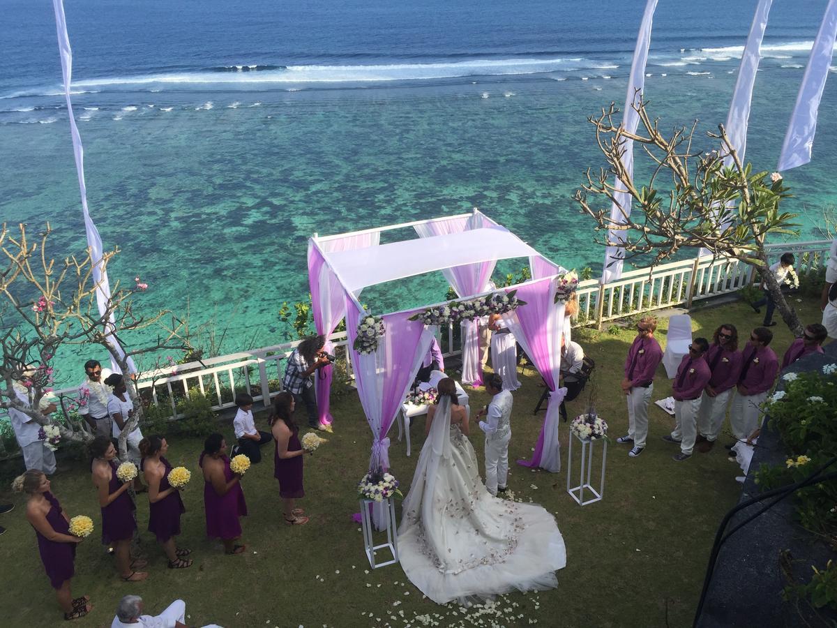 Indigo Dream Surf & Holiday Retreat Uluwatu Esterno foto