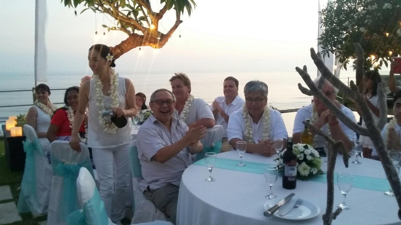 Indigo Dream Surf & Holiday Retreat Uluwatu Esterno foto